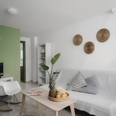 Khouses I1 Apartment